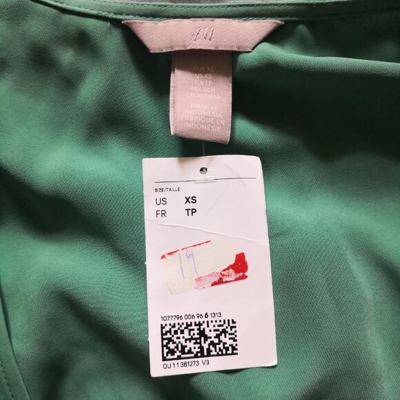 H&M Green Satin Wrap Dress - Picture 2 of 3